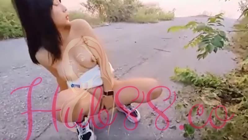 mintra4444 น้องมินตรา เย็ดริมถนน