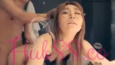 Vivienne สาวแว่น